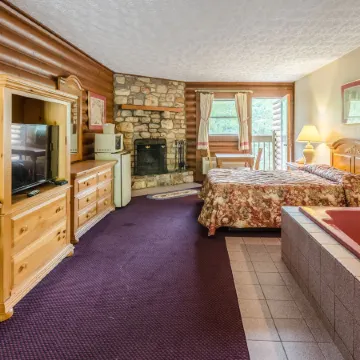 Highland Hills Motel & Cabins
