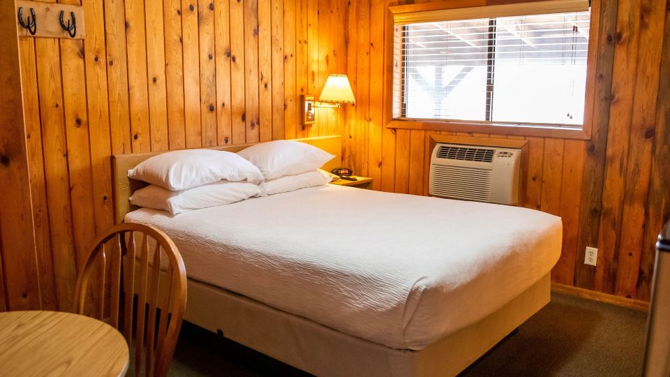 Red Stone Inn
