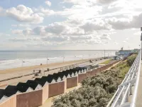 Cosy Coastal Holiday Let Hotels in Carnaby