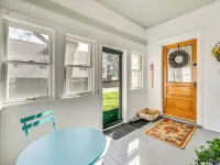 Dog-Friendly Atlantic Farmhouse w/ Spacious Yard! Hotels in Atlantic