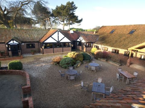 Hall Farm Hotel and Restaurant