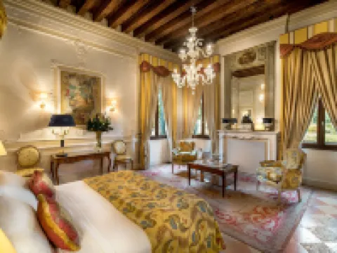 Villa Franceschi Hotel & Resort Hotels in Mira