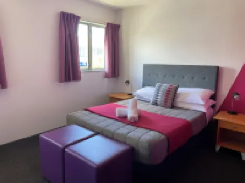 วายเอชเอ เนลสัน - แบ็คแพคเกอร์ส