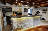 Dvor Apartments and Rooms - bar