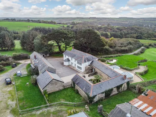 Tregoninny Vineyard and Woodland Farmhouse