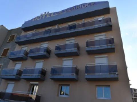 Hôtel le Claridge Hotels in Propriano