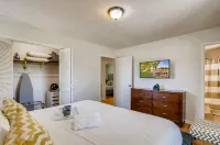 New- Tranquil & Gorgeous Countryside 3Br/2Bath Home on 1 Acre - 20 Min from Nashville!