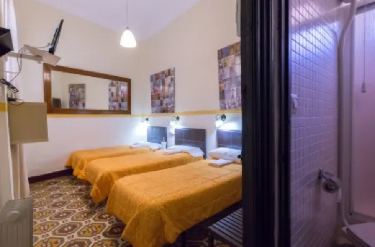 Nuevo Suizo Hotels near Setas de Sevilla (Metropol Parasol)