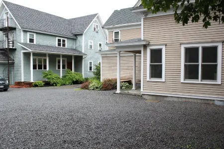 24 East Main Street B&B