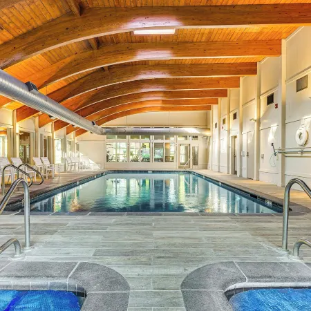 Walk to Ski Lift Spacious Condo in West Dover!