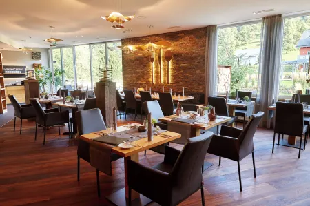 NaturPurHotel Maarblick Отели в г. Вайерсбах