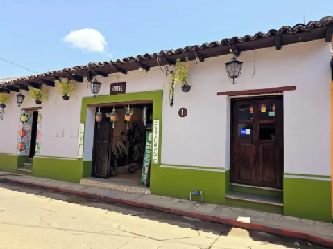 Arte Sano Hotel San Cristobal Отели в г. 