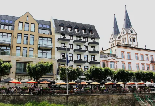 Rheinhotel Lilie & Pizzeria-Restaurant Einstein´s Place