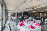 Lake Front Keowee Condo W/ Balcony & Resort Amenities! 2 Bedroom Condo by RedAwning Hotels in Oconee County