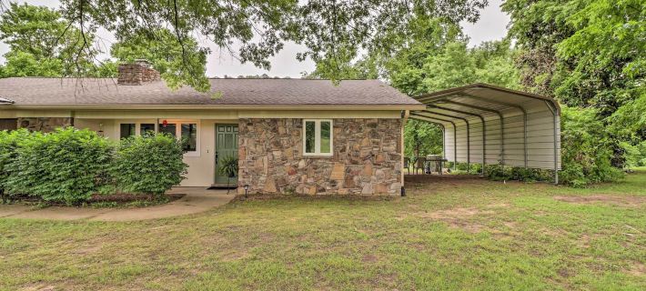 Norfork Getaway Walk in White River Access! Hotels in Baxter County