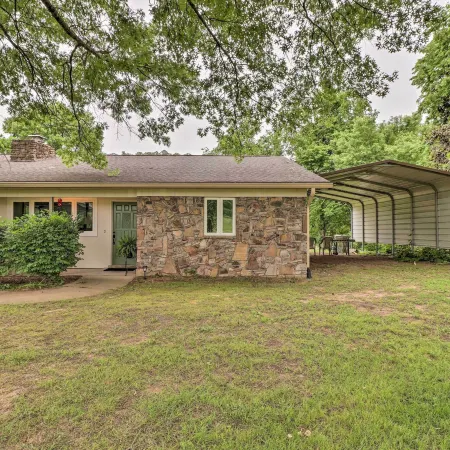 Norfork Getaway Walk in White River Access!