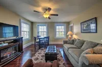 Reading Apt, Walk to Shops, Dining and City Park!
