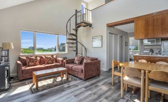 Windward Shores