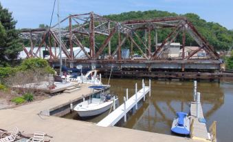 Bridge Inn