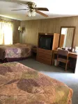 Coronado West Motel - parking
