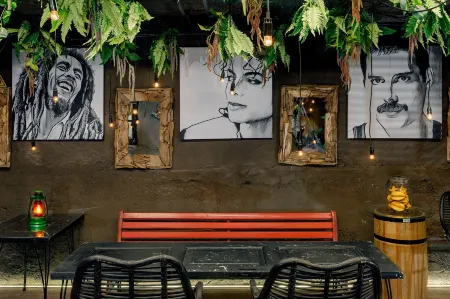 Hydeout Bakuriani Отели рядом с достопримечательностью «Starting point. Trail to Tsaghveri»