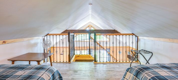 Lakefront Pearson Cottage w/ Swim Dock + Kayaks! Hotels in Langlade County
