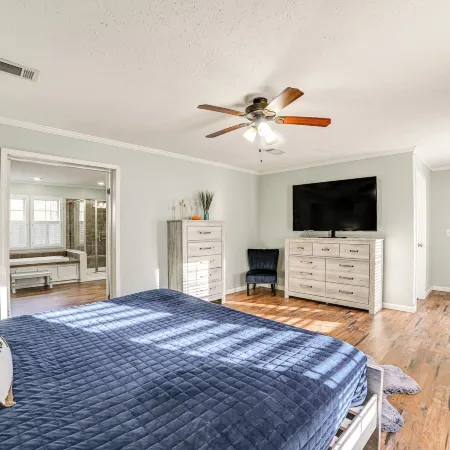 Benton Vacation Rental Near Kentucky Lake!