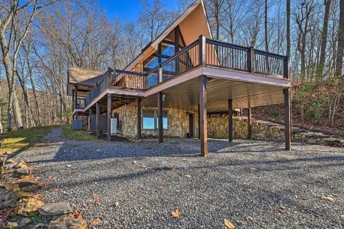 Spacious Franklin Cabin w/ Mountain Views! - 3-Star