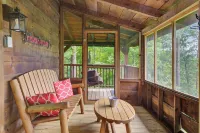 Secluded Sevierville Cabin w/ Hot Tub!