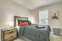 Pet-Friendly Family Townhome w/ Private Patio