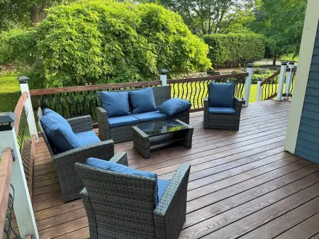 Charming Victorian Estate with AC, WiFi with water views in East Boothbay