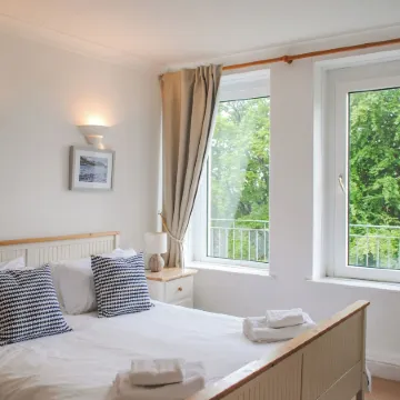 3 Melbury
