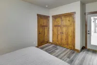 Downtown Columbia Falls Condo 16 Mi to Ski Resort