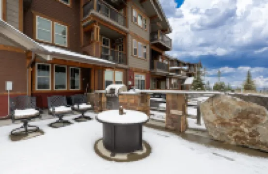 コーゼンズ ポイント I-101 2 ベッドルーム コンドミニアム バイ レッドオーニング