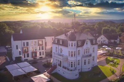 Hôtel Villa Raab Hotels near Jagd-Zentrum Alsfeld
