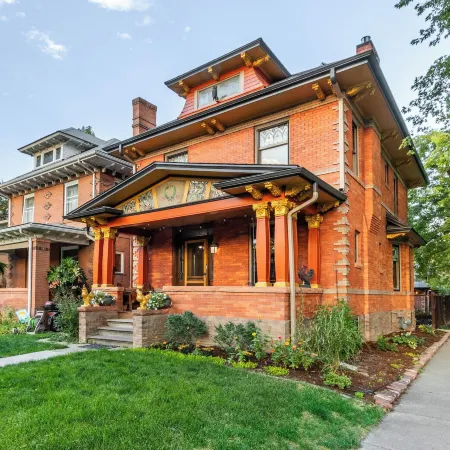 2 Mi to Downtown Denver Stylish Gem with Fireplace!