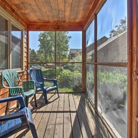 2-Story Townhouse - 1 Mi to Killington Ski Area!