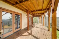 Smoky Mountain Vacation Rental w/ Large Deck! - 3-stjärniga