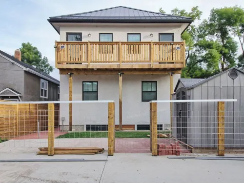 Calming 1Bedroom Units with Balcony and City View - Daireler