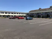 Super 8 by Wyndham Florence or - parking