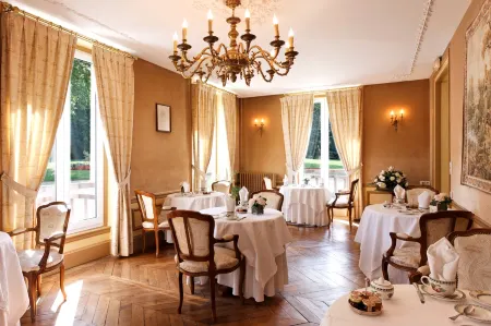 Château des Bondons EI Отели в г. Бонней