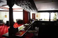 Hotel Golden House - bar