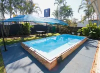 Blue Shades Motel Hotel a Maryborough
