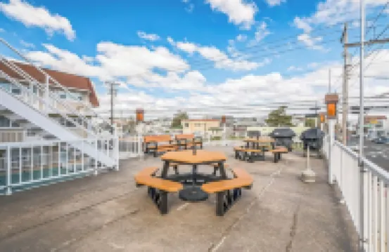 Wildwood 1 BDR Condo, Pool, AC, Wi-Fi, Parking, Sleeps 4. Walk to Everything!