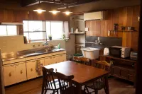 Guest House Tokonoma - Hostel Hotels in Kamijima