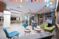 Holiday Inn Calais فنادق في كاليه