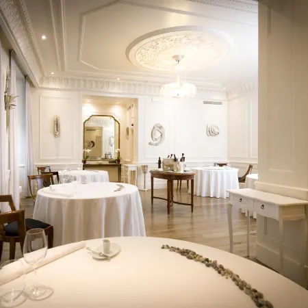 Royal Palace Hotel