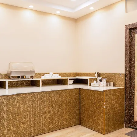 Hotel Rajendra Residency Отели в г. Камруп