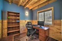 Cabin w/ Mtn View, 4 Mi to Massanutten Resort - parking