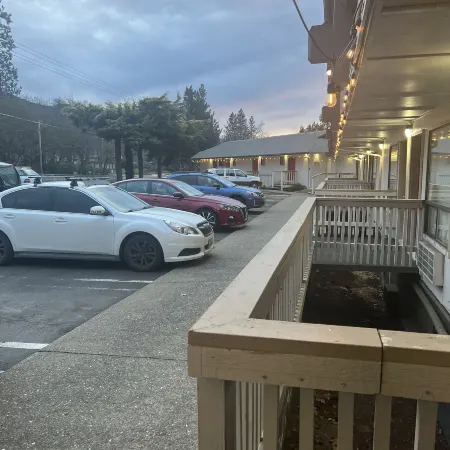 Cedarwood Inn of Ashland
